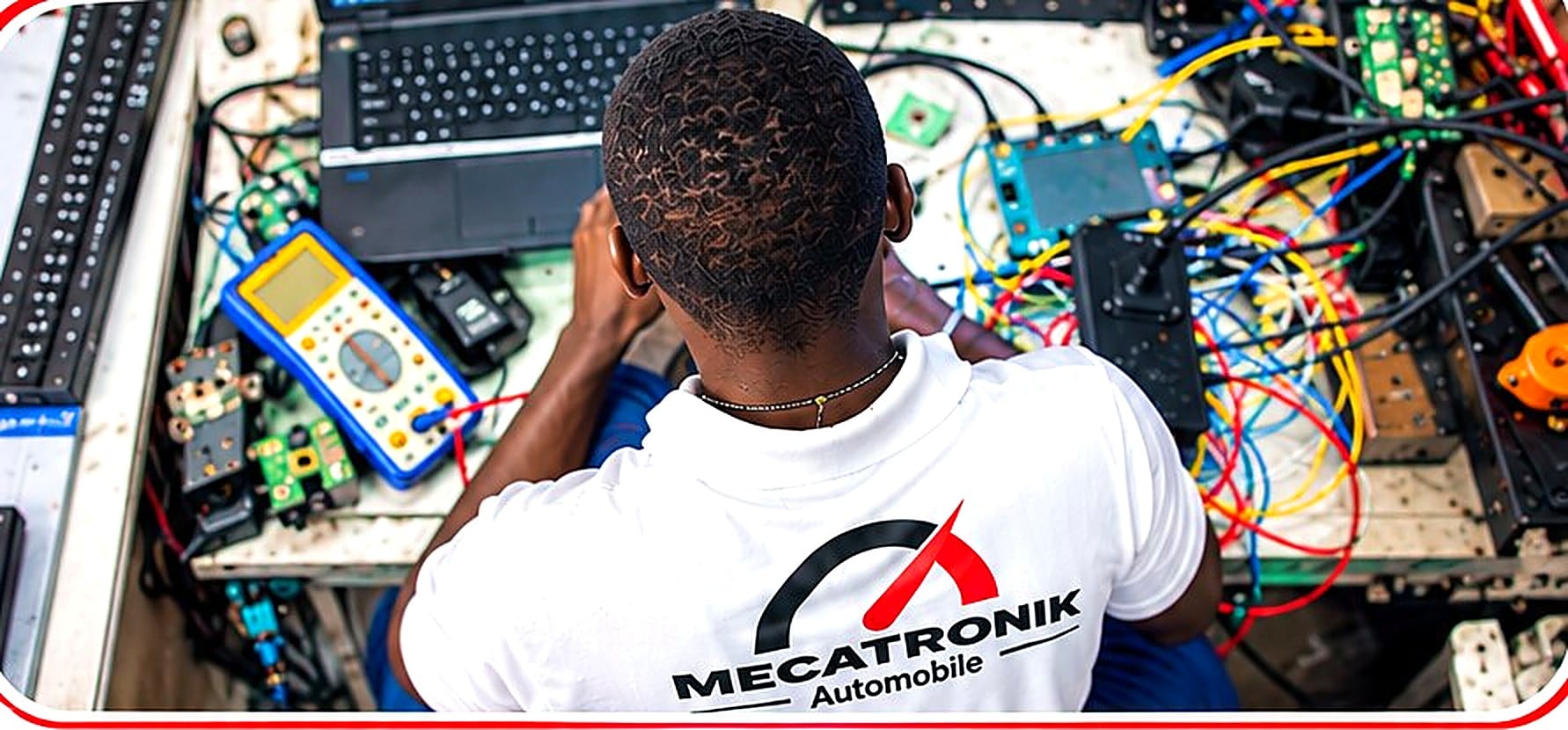 Programmation & clés — atelier Mecatronik, Médina, Dakar